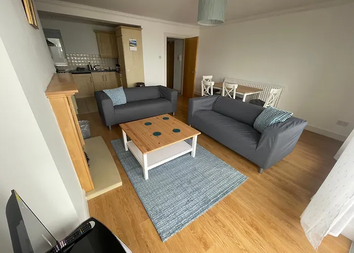 1 Heathmount Hall